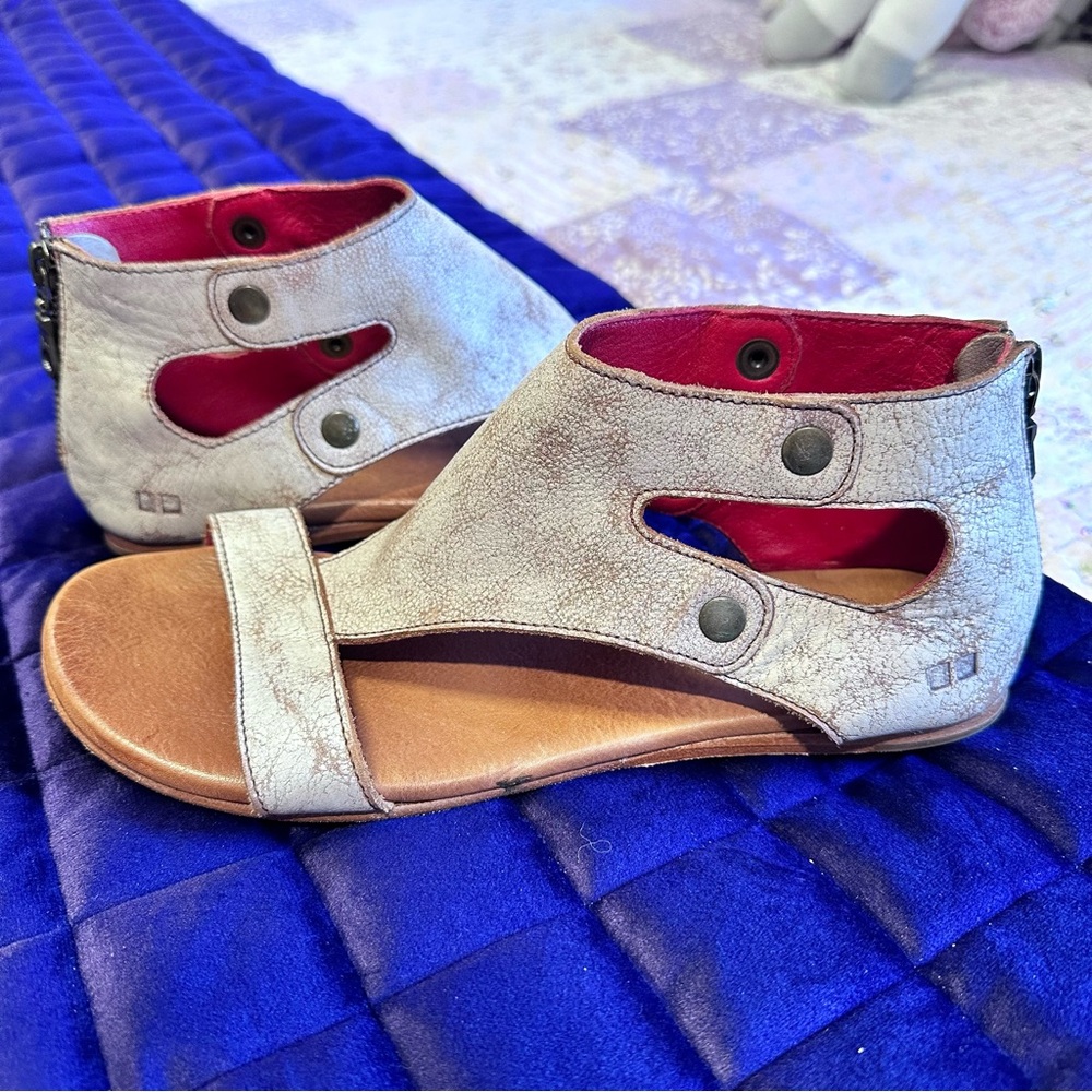 Bed Stu Soto Leather T-Strap Sandals